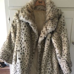 VINTAGE LEOPARD FUR COAT